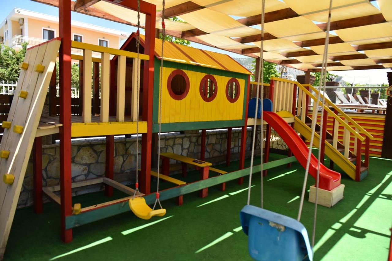 Hotel Kriti Max , Shengjin Shëngjin Kültér fotó