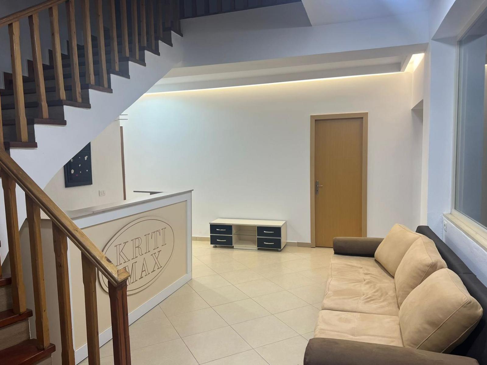 Hotel Kriti Max , Shengjin Shëngjin Kültér fotó