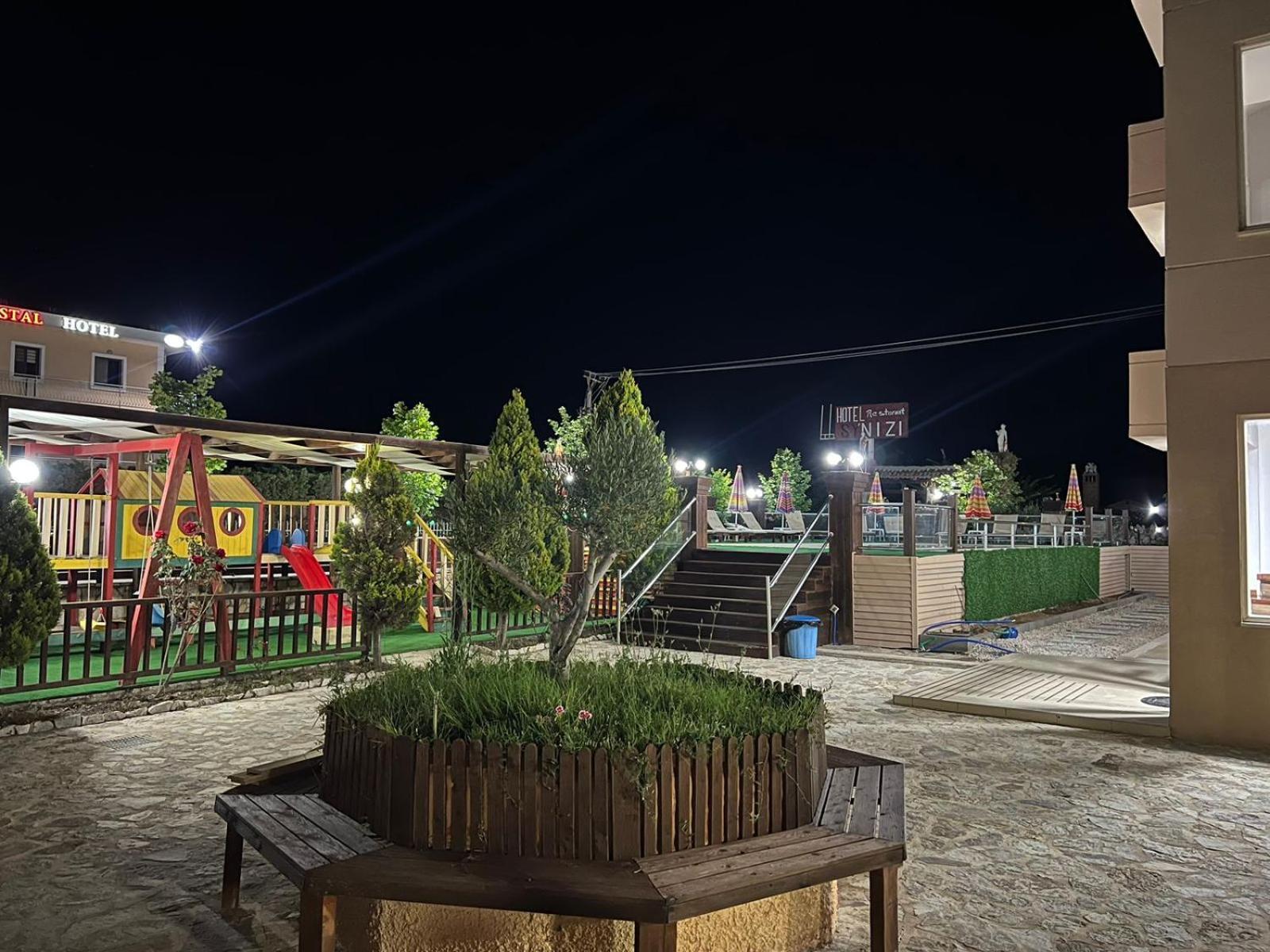 Hotel Kriti Max , Shengjin Shëngjin Kültér fotó