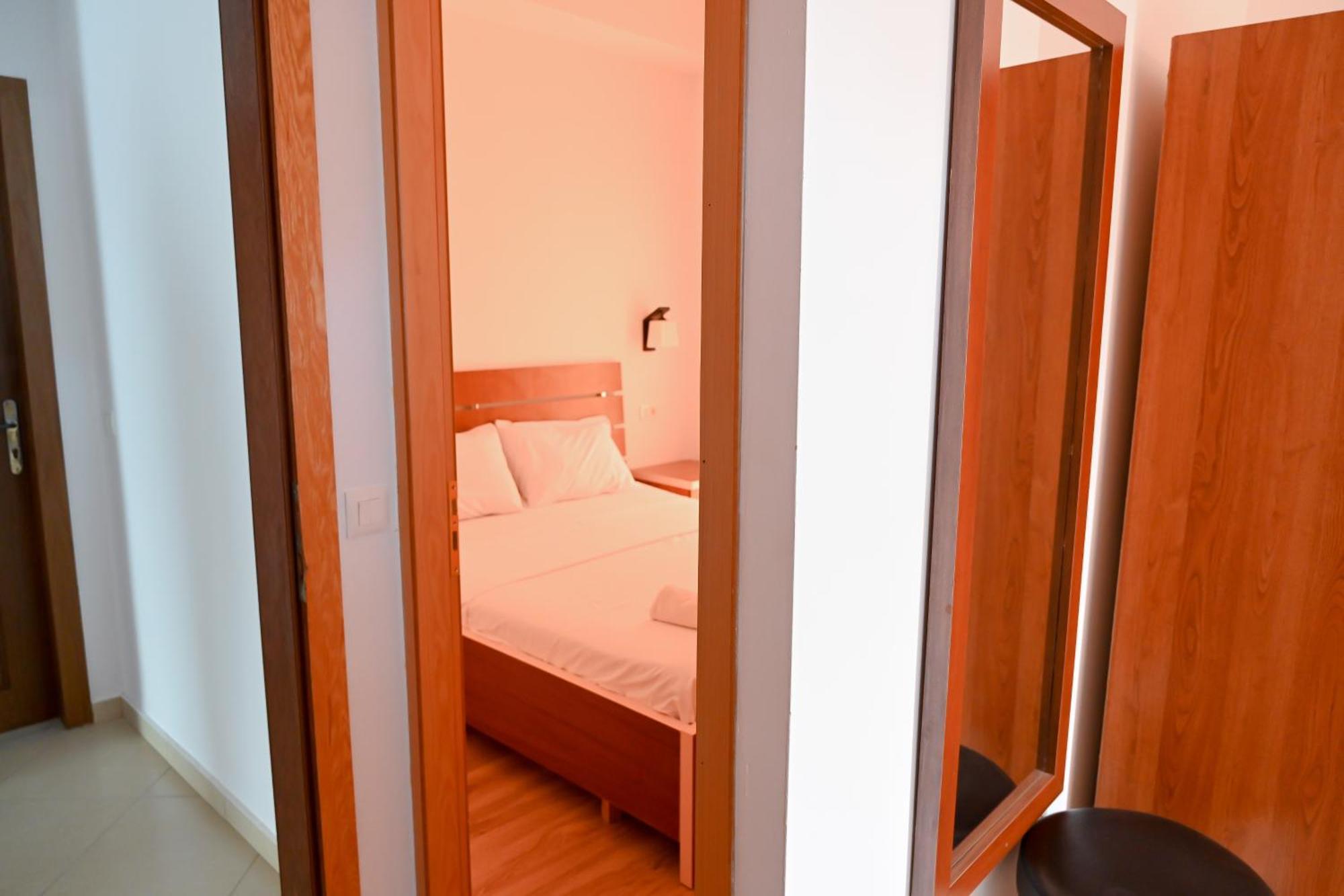 Hotel Kriti Max , Shengjin Shëngjin Kültér fotó