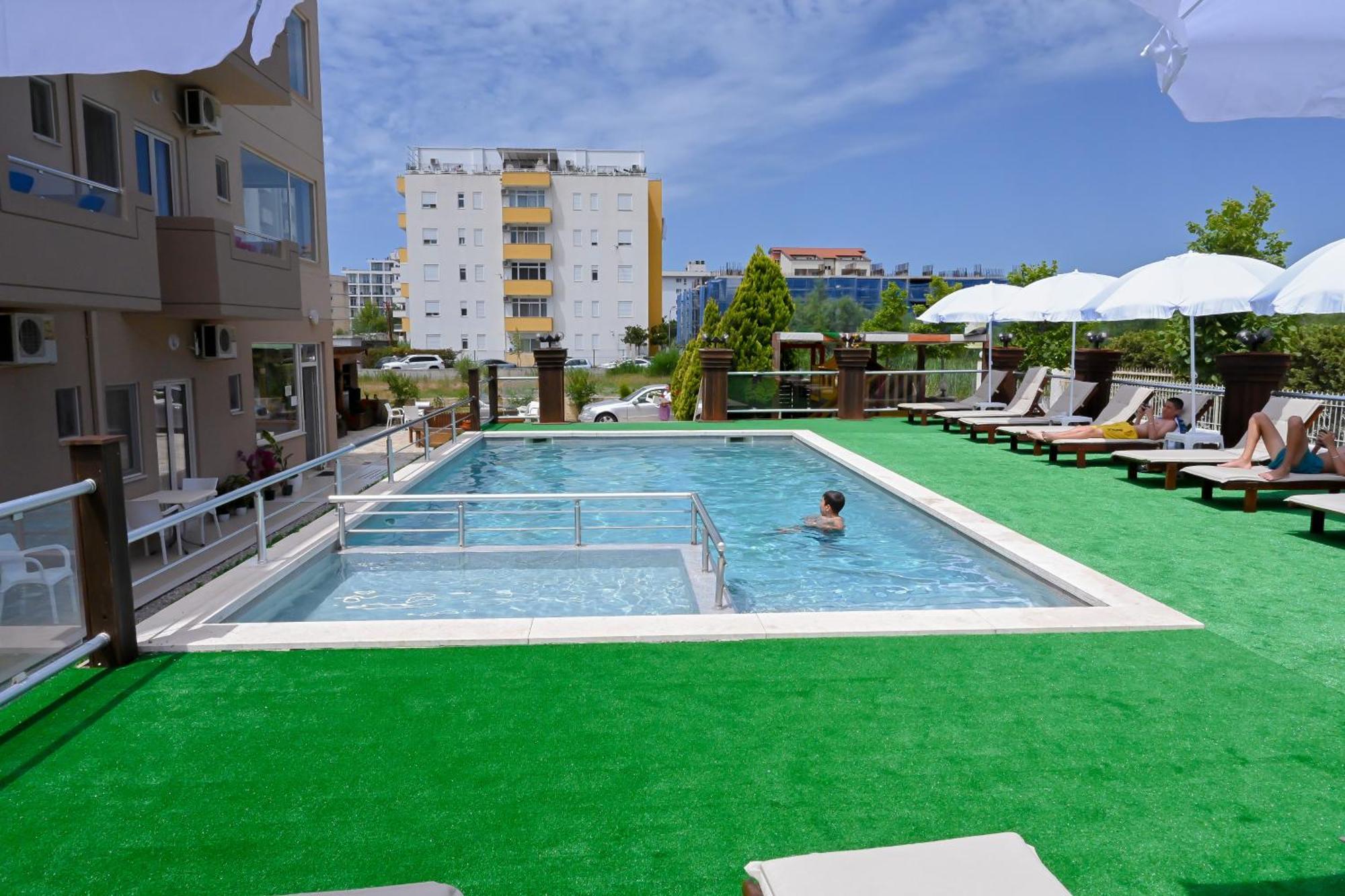 Hotel Kriti Max , Shengjin Shëngjin Kültér fotó