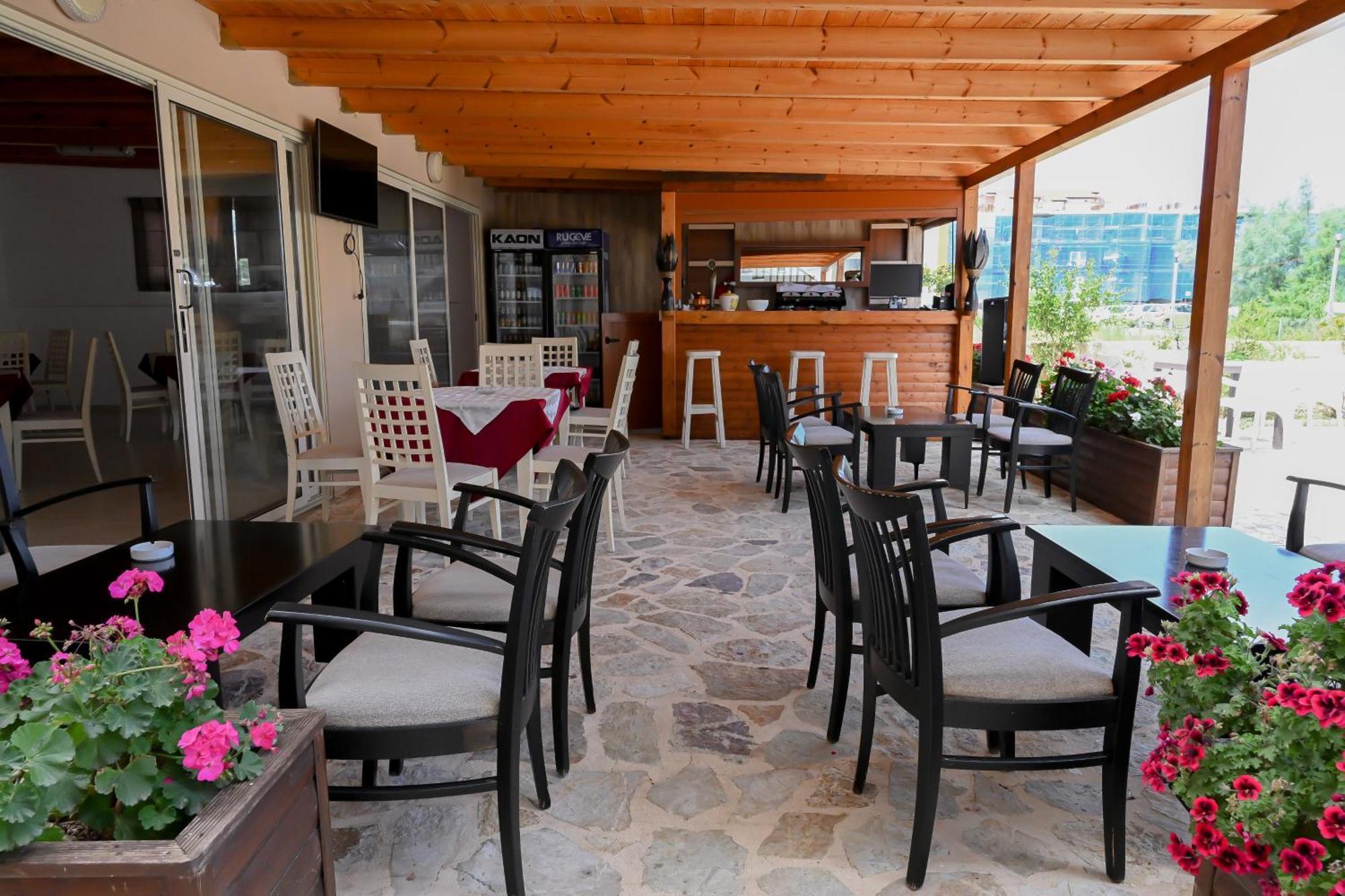 Hotel Kriti Max , Shengjin Shëngjin Kültér fotó